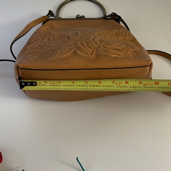 Patricia Nash Novella Crossbody with Kiss Lock - Picture 17 of 17